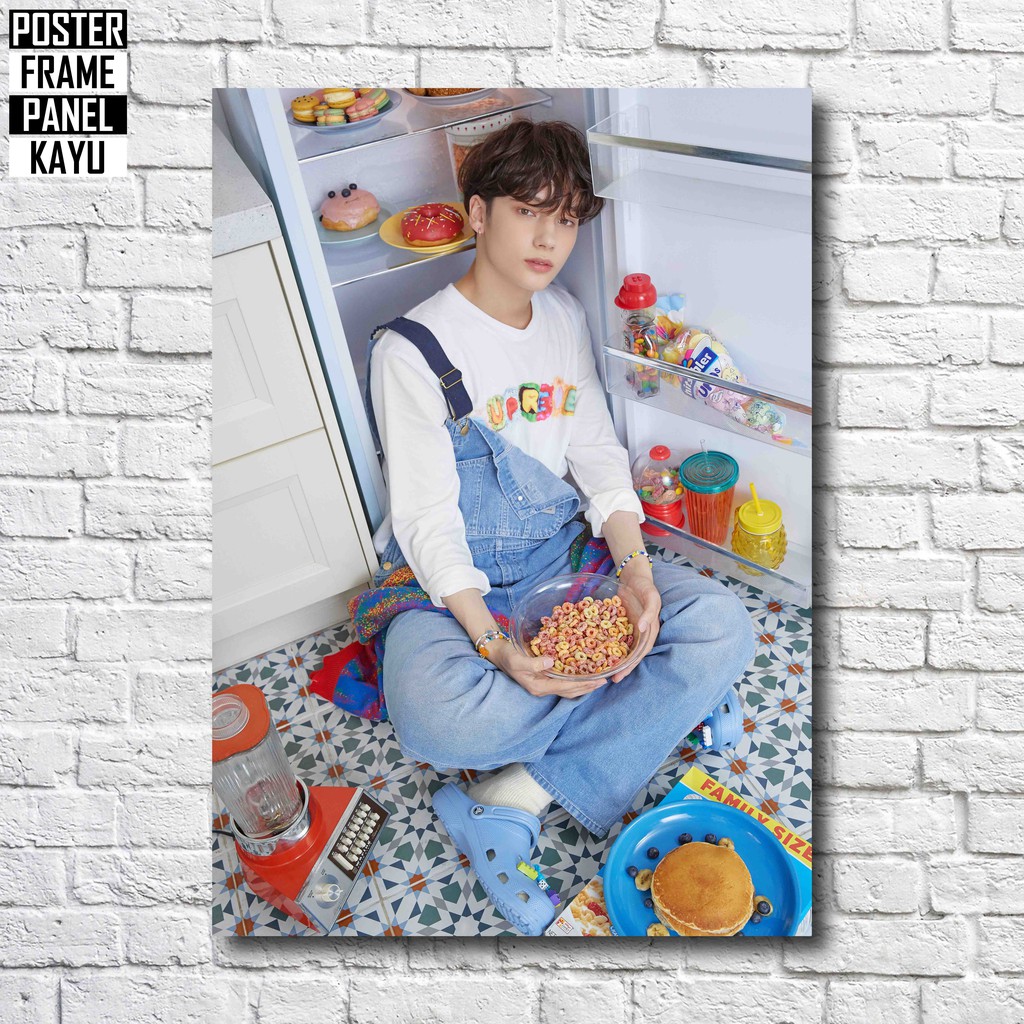 Jual Poster TXT Hueningkai Blue Hour Concept Photo R Frame Kayu Solid ...