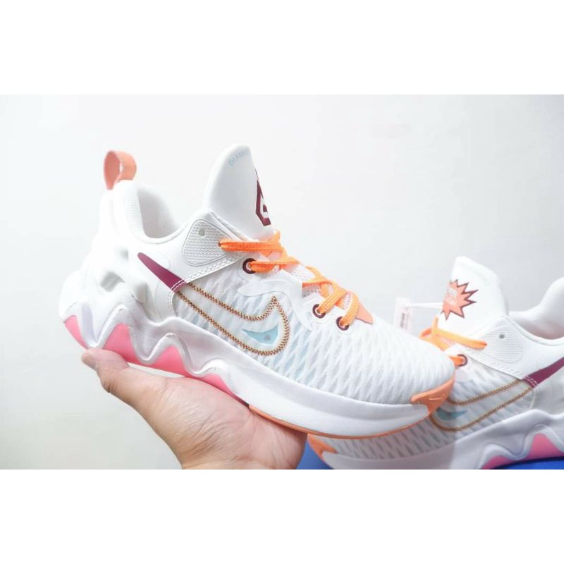 giannis smoothie nikes