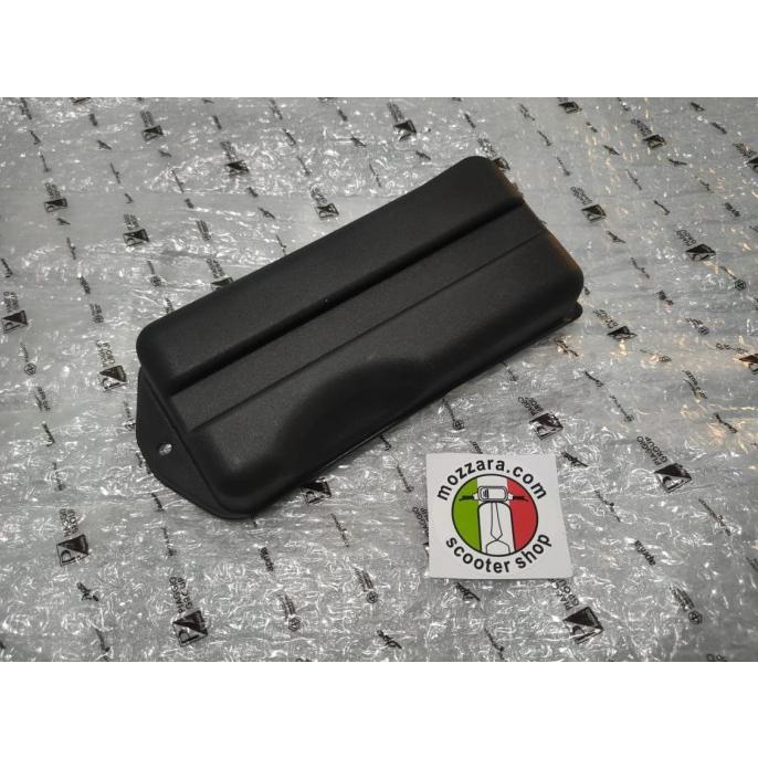 Original Piaggio Chrome Molding – Left Slotted Pipe Leg Shield – For Vespa LX / S / LXV 50 125 – OEM 622187
