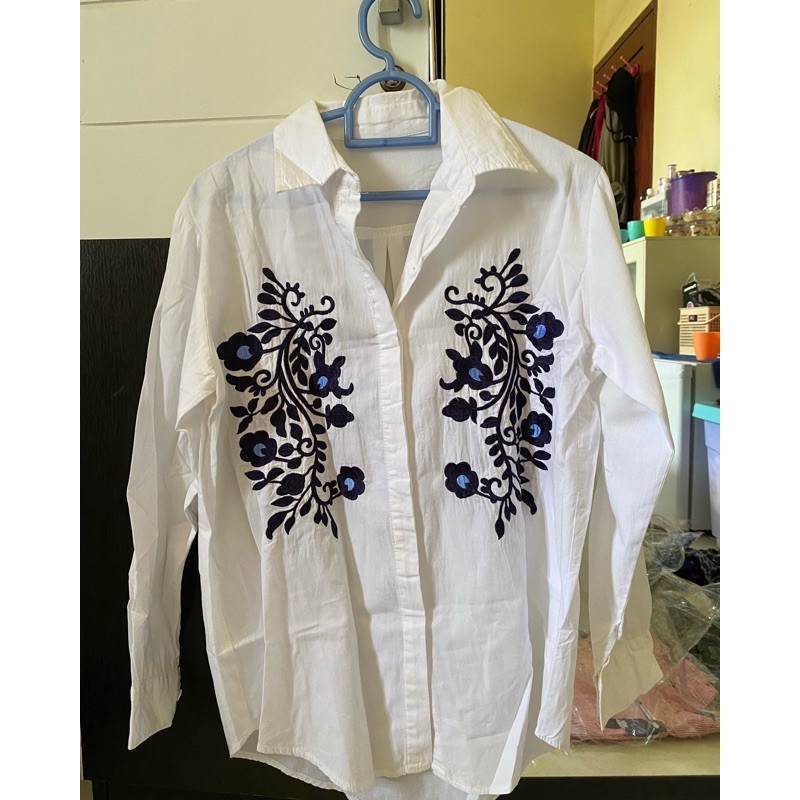 Kemeja Lengan Panjang Daesy White Navy
