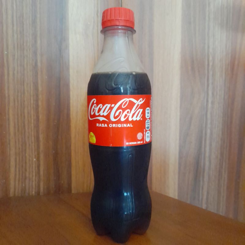 Jual Coca Cola Botol Plastik 390ml Minuman Soda Ringan Berkarbonasi ...