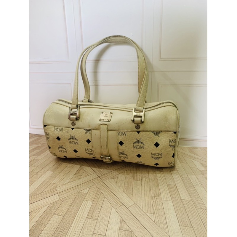 Jual SALE HABIS MCM Munchen Papilon White Preloved Bag SALE Shopee Indonesia