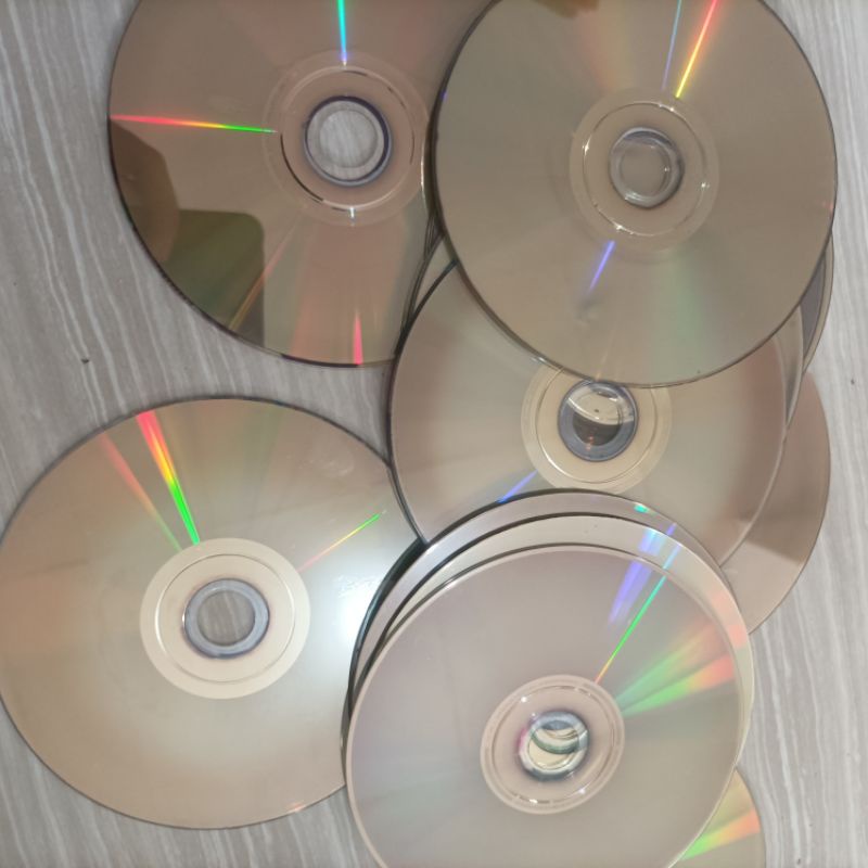 Jual Kepingan Kaset Cd Vcd Dvd Untuk Dekorasi Tampilan Hiasan Pajangan Dinding Bekas Bagus