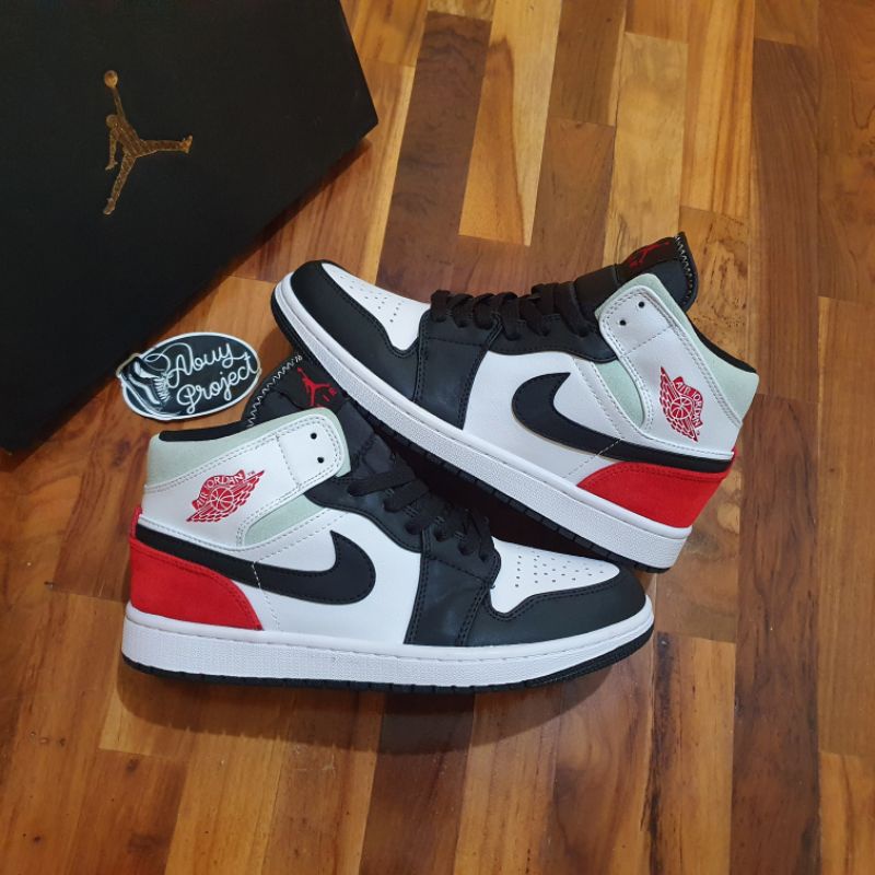 jordan 1 mid union black toe
