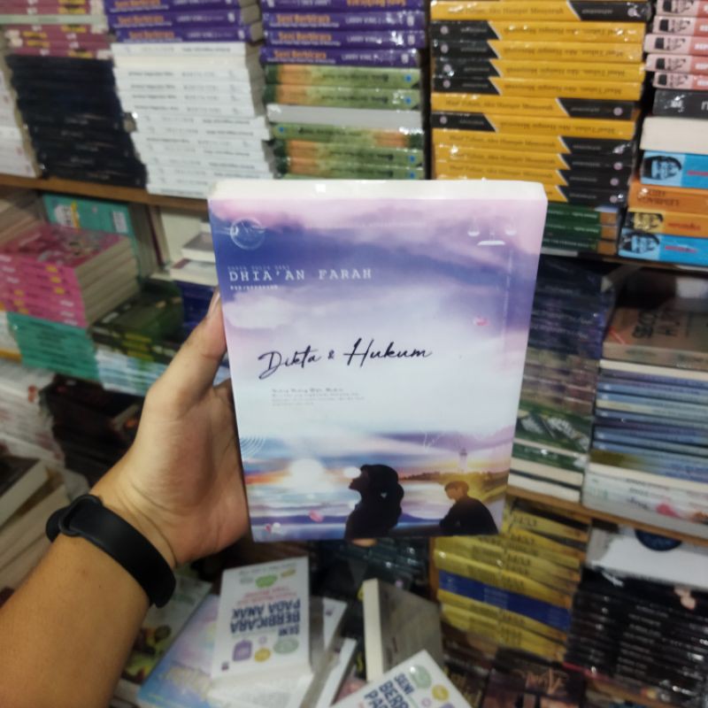 Jual Buku Novel Dikta Dan Hukum By Dhian Farah | Shopee Indonesia