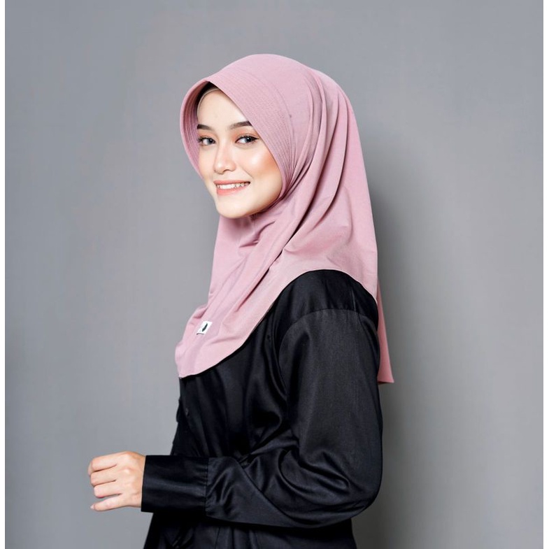 Jual Daily Hijab Instant - Dhinda Hijab Size M | Shopee Indonesia