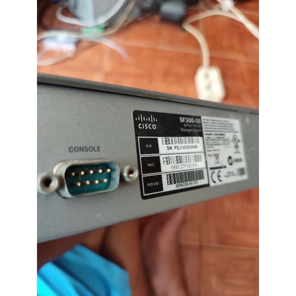 Cisco Small Business SF300-08 Manuels
