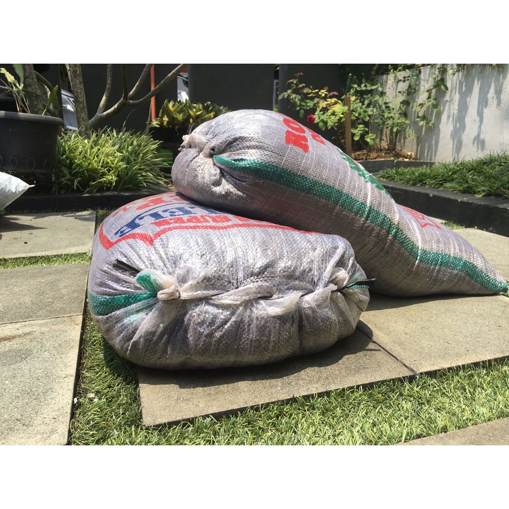 Tanah Lembang Murni Karung 25 KG via Grab / Gojek