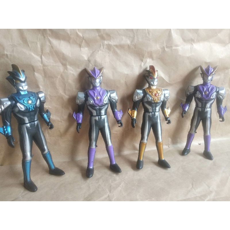 Jual MAINAN FIGURE ULTRAMAN 1 PACK ISI 4 / AUTOMAN ROBOT UKURAN 15CM ...