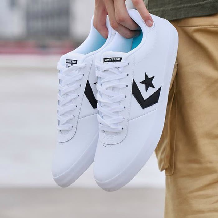 Converse point store star white