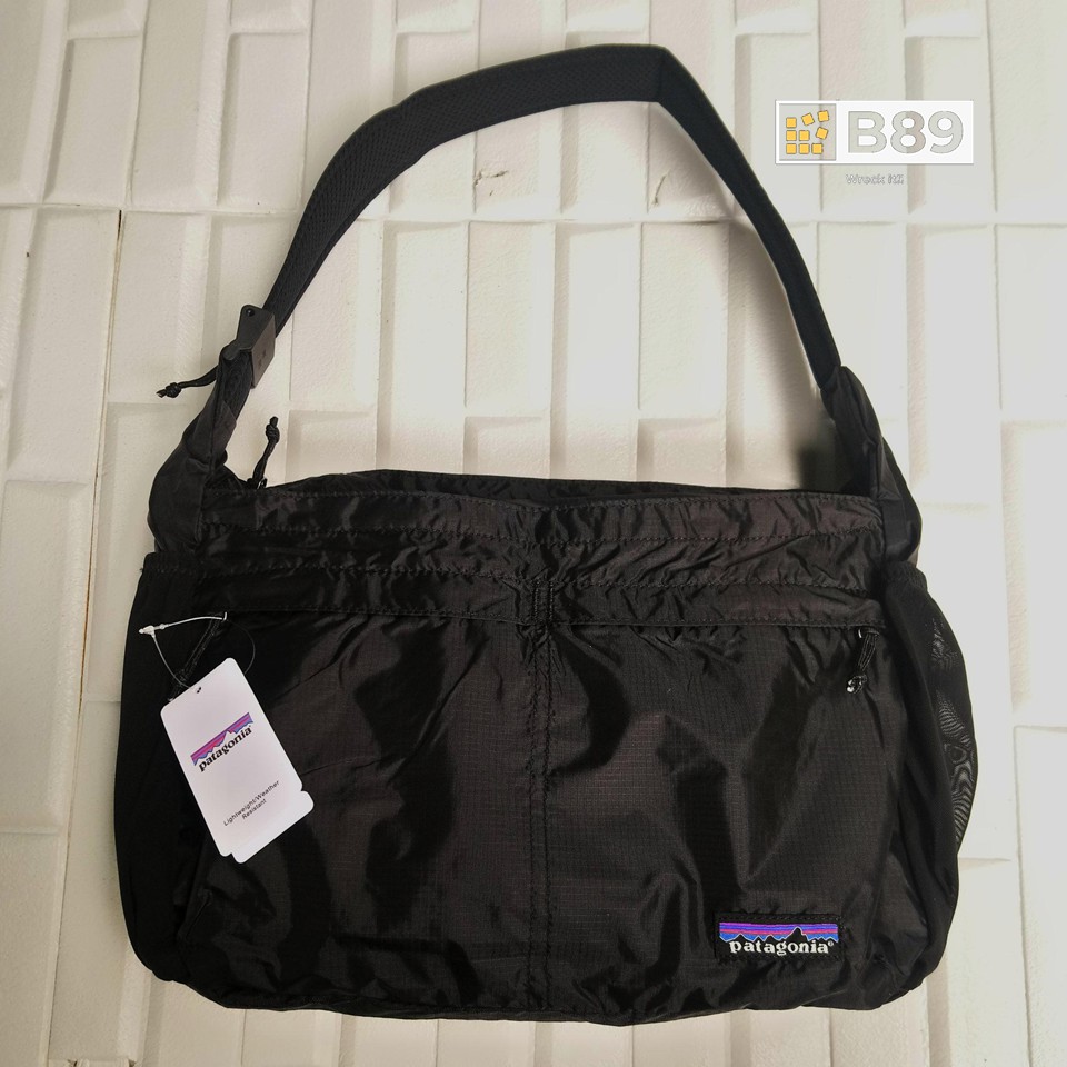 Jual TAS SELEMPANG Patagonia Lightweight Travel Courier Bag 15L BLACK Shopee Indonesia