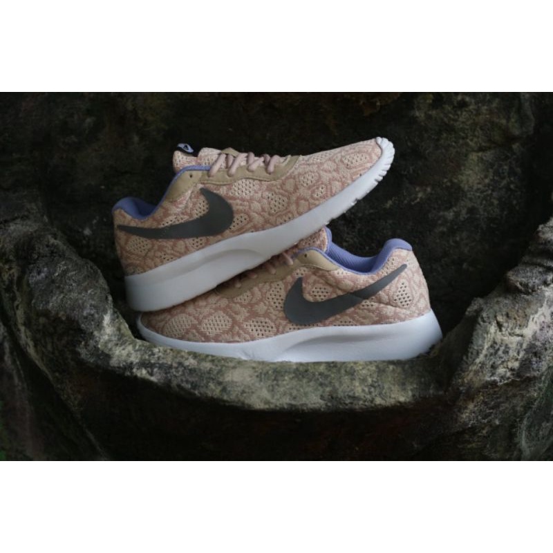 Jual Nike Tanjun Floral Brown original Shopee Indonesia