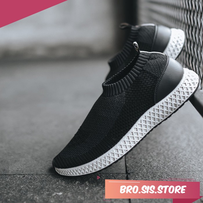 Jual Sepatu Sneakers Pria Warna Hitam Bandung Terbaru - Harga