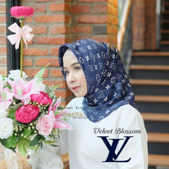 Jual Hijab Kerudung Jilbab Segiempat Maxmara Square Motif Big LV