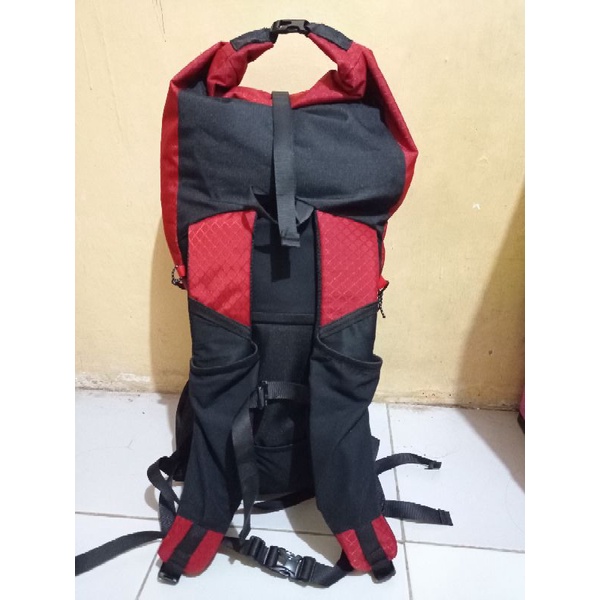 Jual Ultralight Backpack Monte Equipment seri Raptor 27 Liter - Red ...