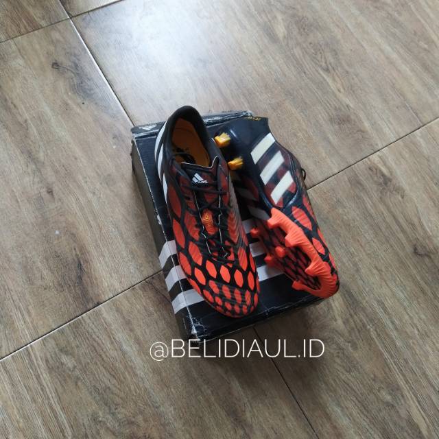 Sepatu adidas outlet predator instinct