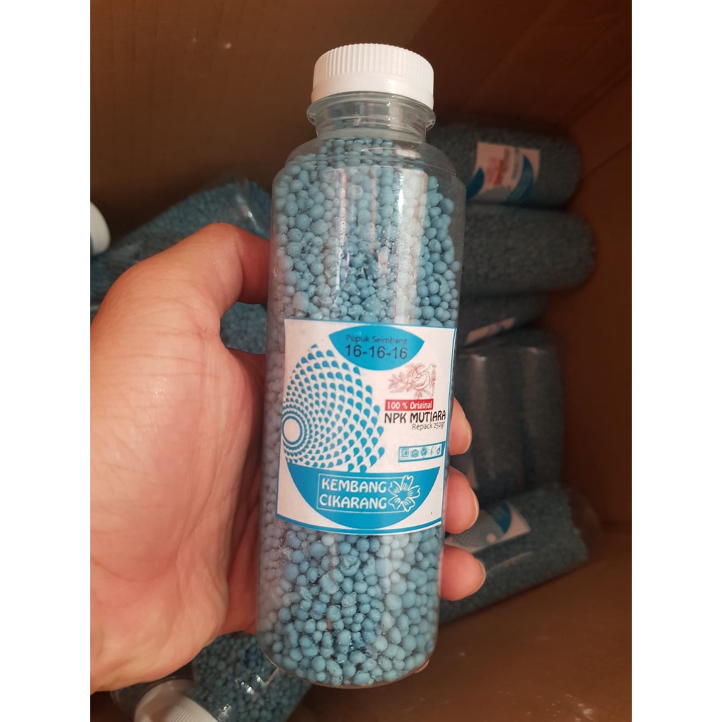 NPK MUTIARA 16-16-16 250gr Pupuk seimbang Kemasan repack botol praktis