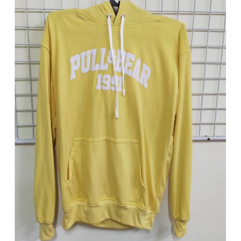 Hoodie pull and bear kuning deals
