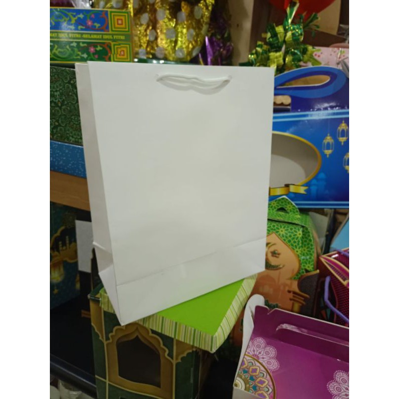 Jual Paper Bag Buku Putih Ivory Bahan Tebal Isi 12 Pcs Terlaris Dan ...