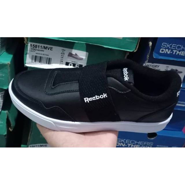 Sepatu reebok slip store on