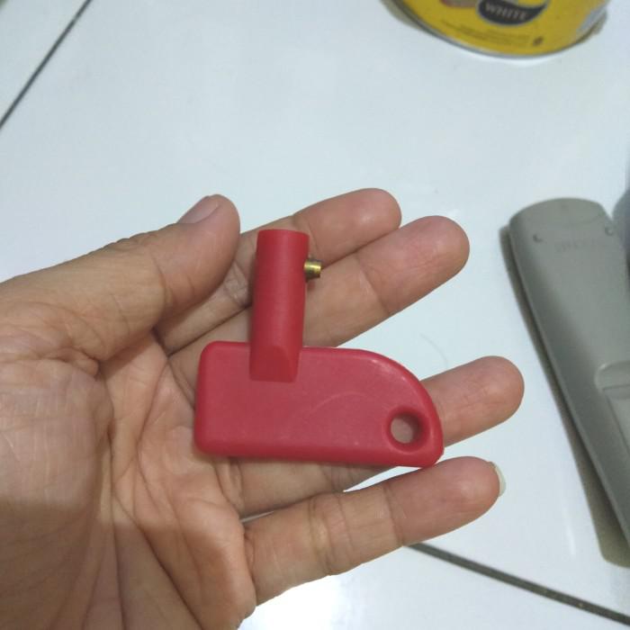 Jual Kunci Cut Off Pemutus Aliran Listrik Aki Mobil | Shopee Indonesia