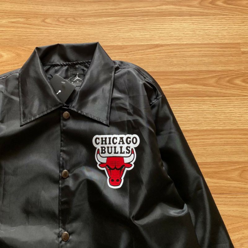 Jual Jacket Coach Jordan Chicago Bulls Logo Premium Branded Jacket Shopee Indonesia