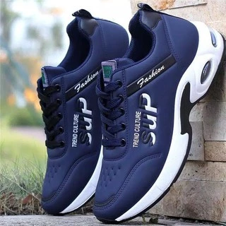 Sepatu Sneakers Pria Keren Empuk Ringan Terbaru