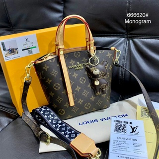 Replica Louis Vuitton M42999 Camera Box Crossbody Bag Monogram