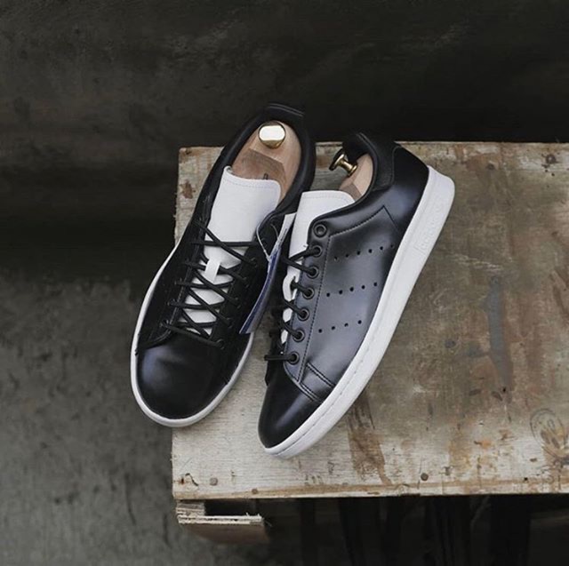 Stan smith tuxedo on sale black