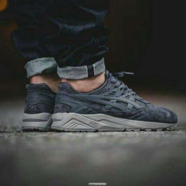 harga sepatu asics gel kayano 25 original