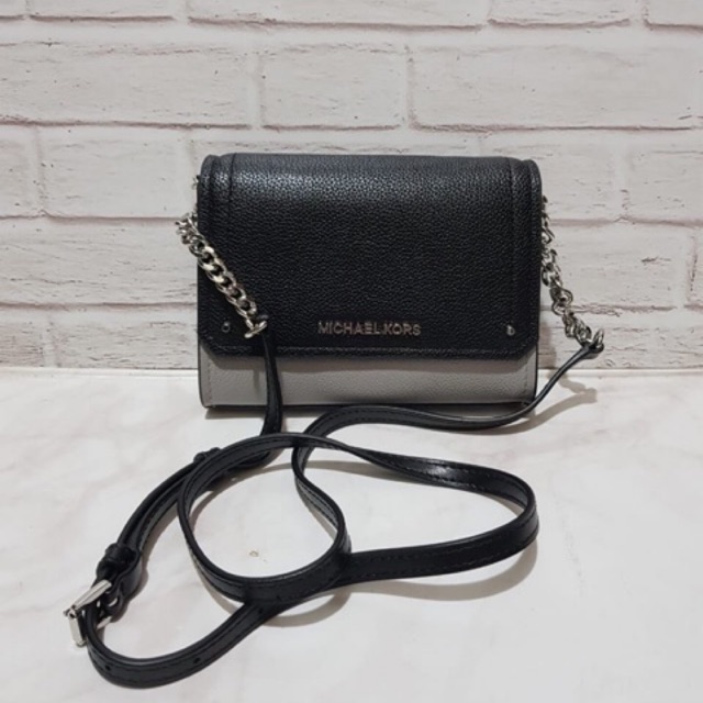 Michael kors hot sale hayes crossbody