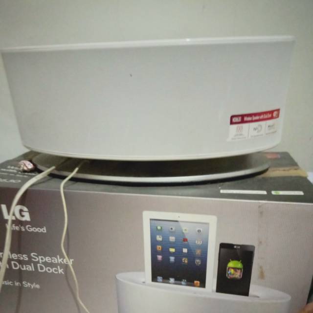 Lg best sale docking speaker