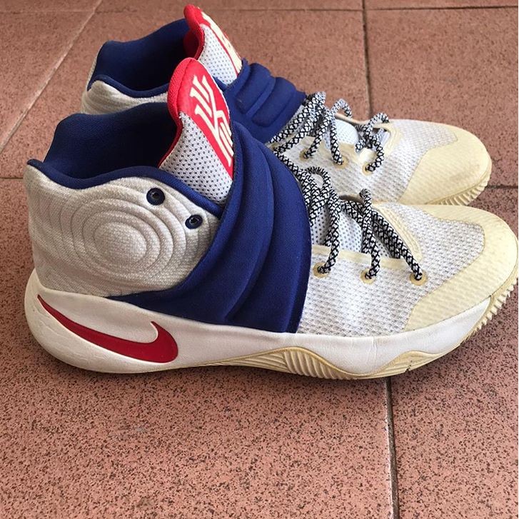 Sepatu nike 2025 kyrie 2