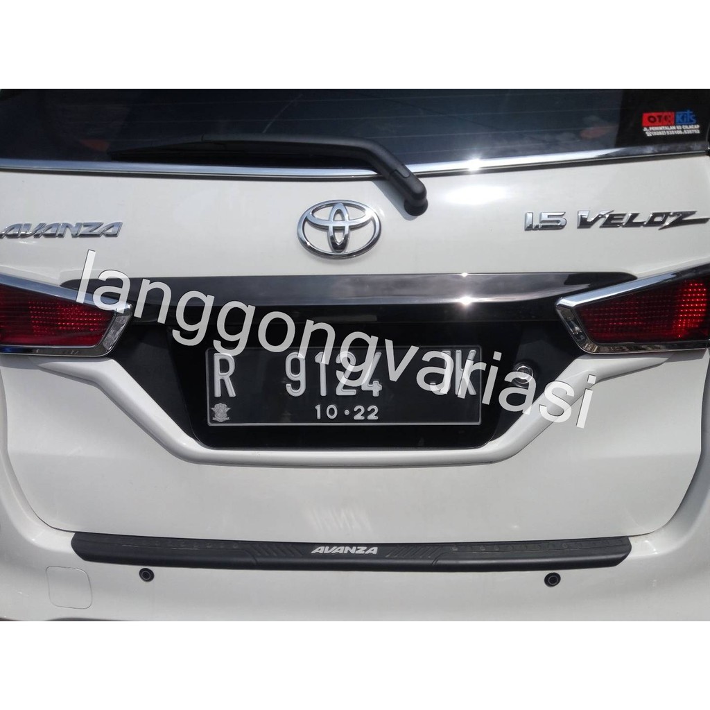 Akrilik Plat Nomor New Avanza: Sentuhan Elegan dan Protektif untuk Kendaraan Kesayangan