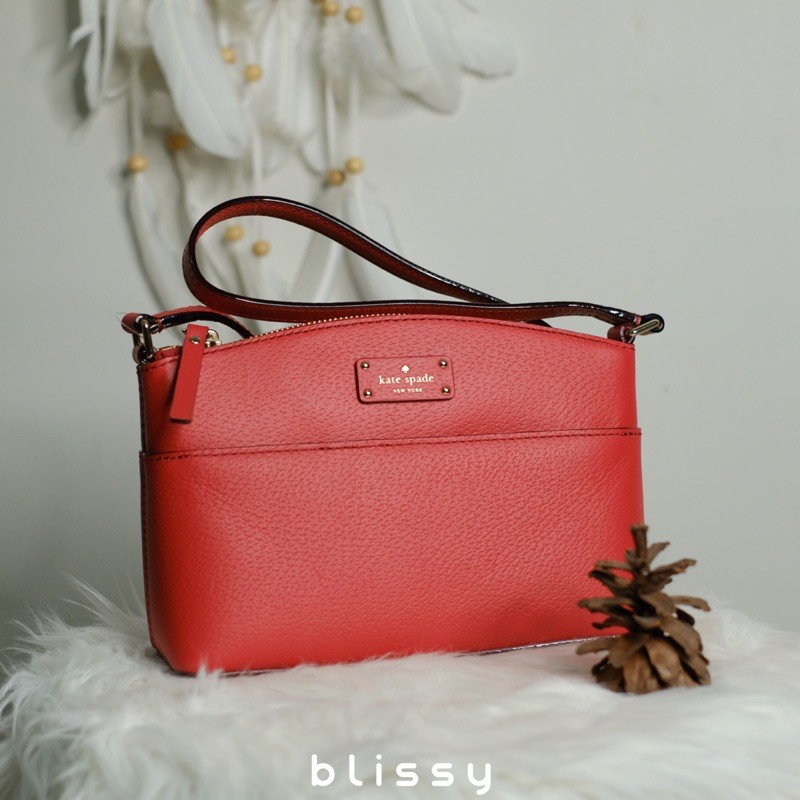 Kate spade millie red hot sale