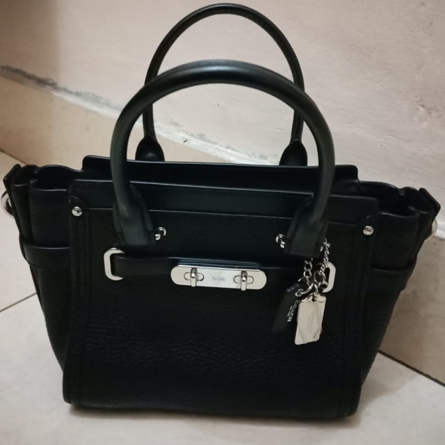 Coach swagger 21 discount black