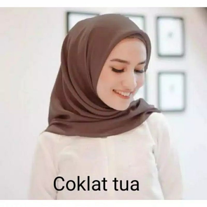 Jual Bella Square/Jilbab Segi Empat Poly Cotton Warna Khaki Murah ...