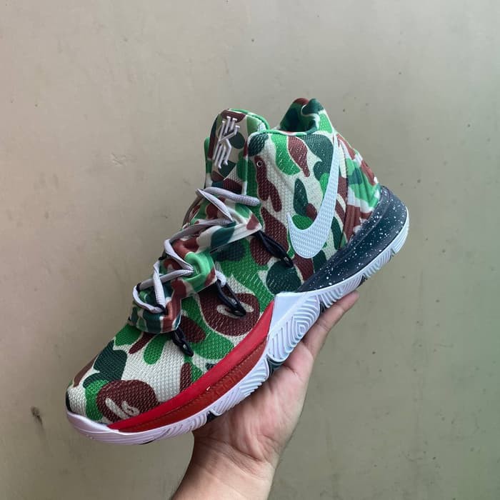 Kyrie best sale 5 bape