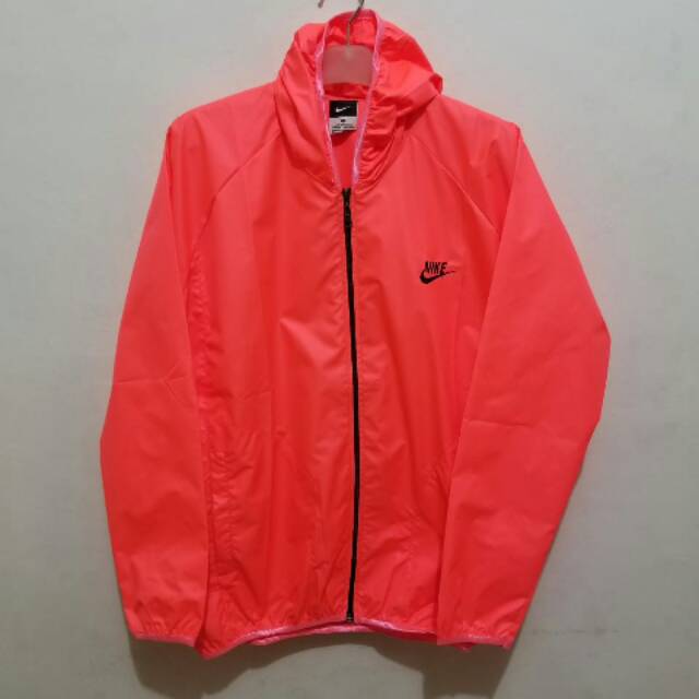 jaket training nike