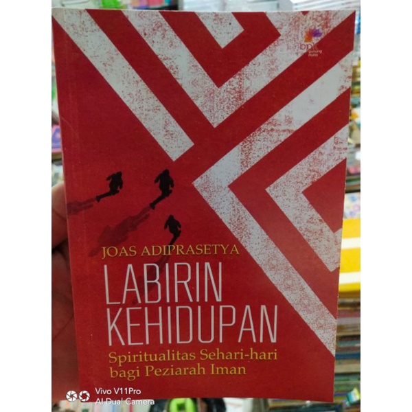 Jual LABIRIN KEHIDUPAN Spiritualitas Sehari Hari Bagi Peziarah Iman ...