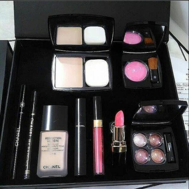 Paket makeup chanel original singapore 1 set !!