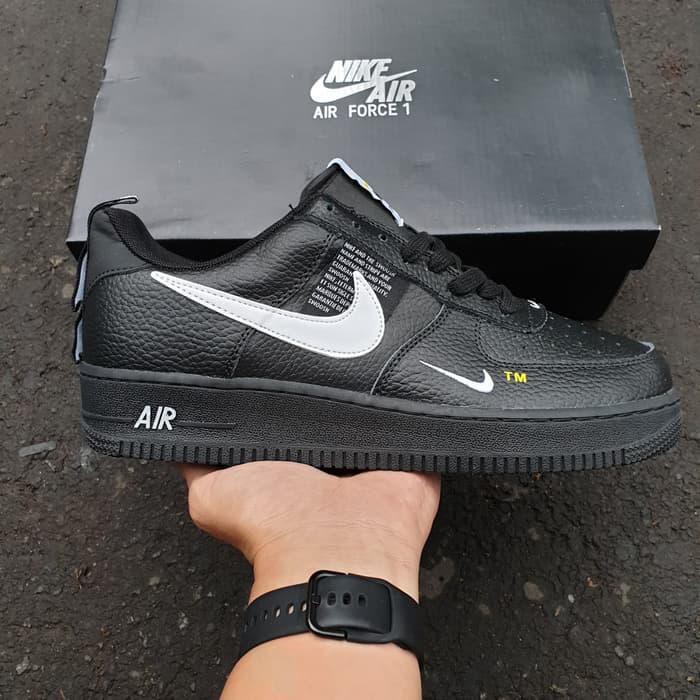 Jual nike air store force 1 black