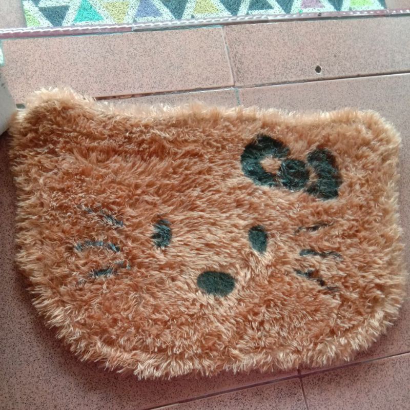 Jual keset bulu rasfur kepala hello kitty/keropy/doraemon | Shopee ...