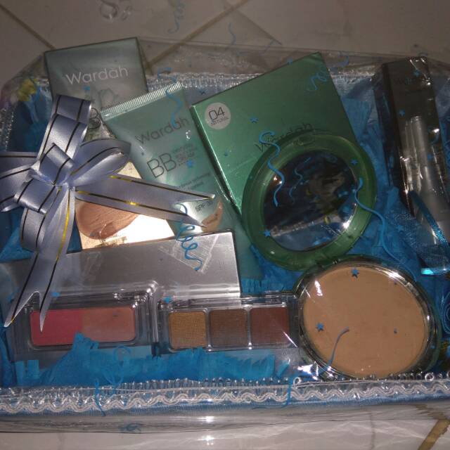 Jual PROMO MERDEKA Paket seserahan wardah 2 | Shopee Indonesia