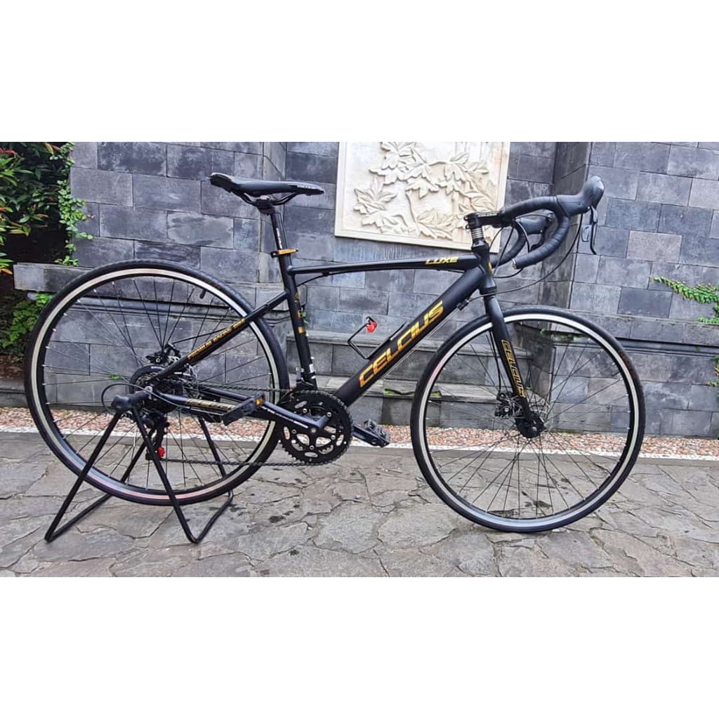 Jual Sepeda Balap Roadbike RB Celcius LUXE 700C Black-Golden | Shopee ...