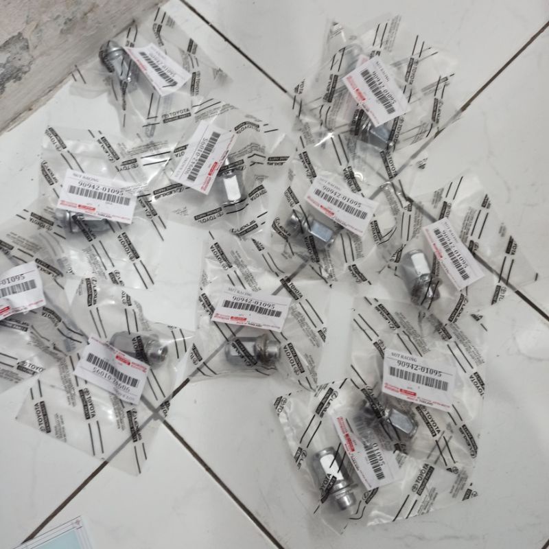 Jual MUR RACING NUT RACING MUR BAUT RODA RACING TOYOTA INNOVA FORTUNER ...