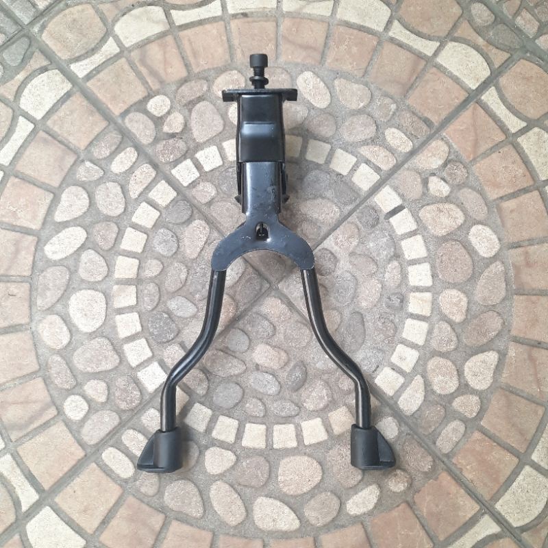 Jual STANDAR KICKSTAND TENGAH BESI UNITED 06 model vespa Shopee Indonesia