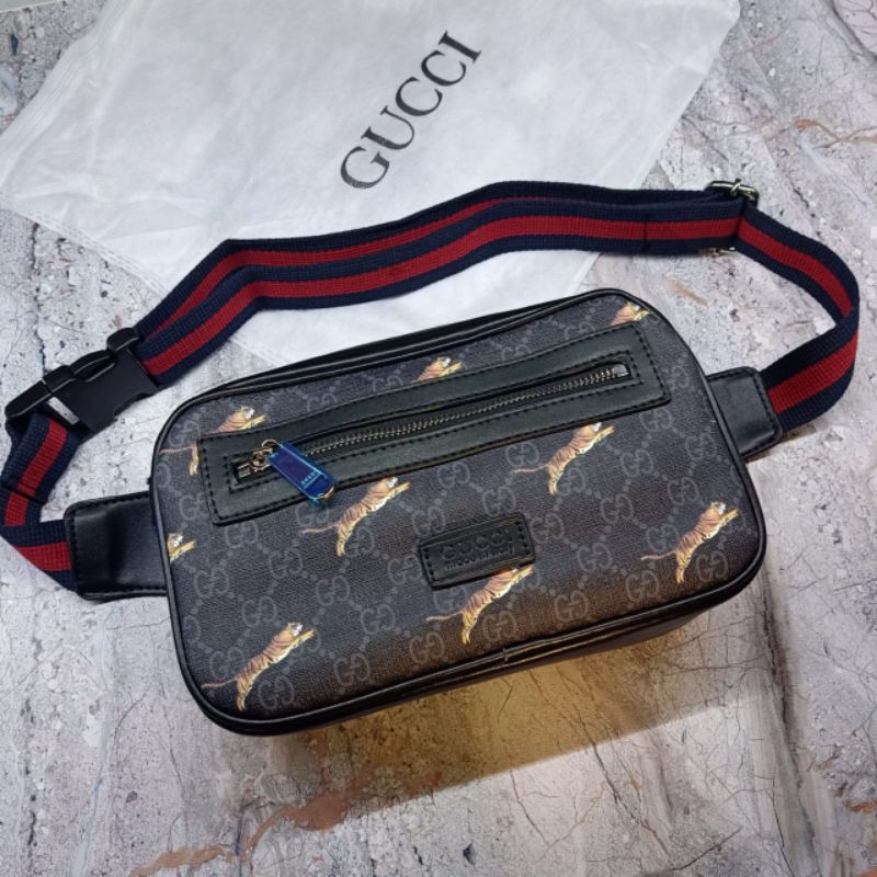 Gucci tiger 2024 waist bag