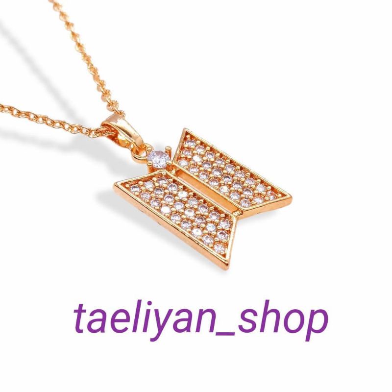 Kalung gembok BTS jhope lock necklace anti karat, Fesyen Wanita, Perhiasan  di Carousell