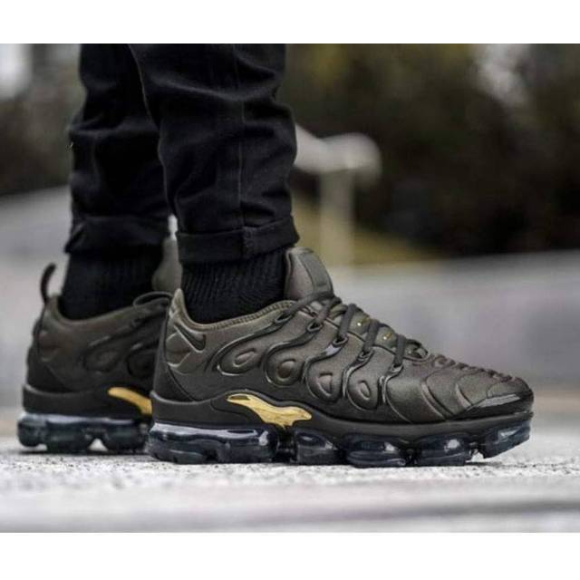 Harga nike best sale vapormax plus original